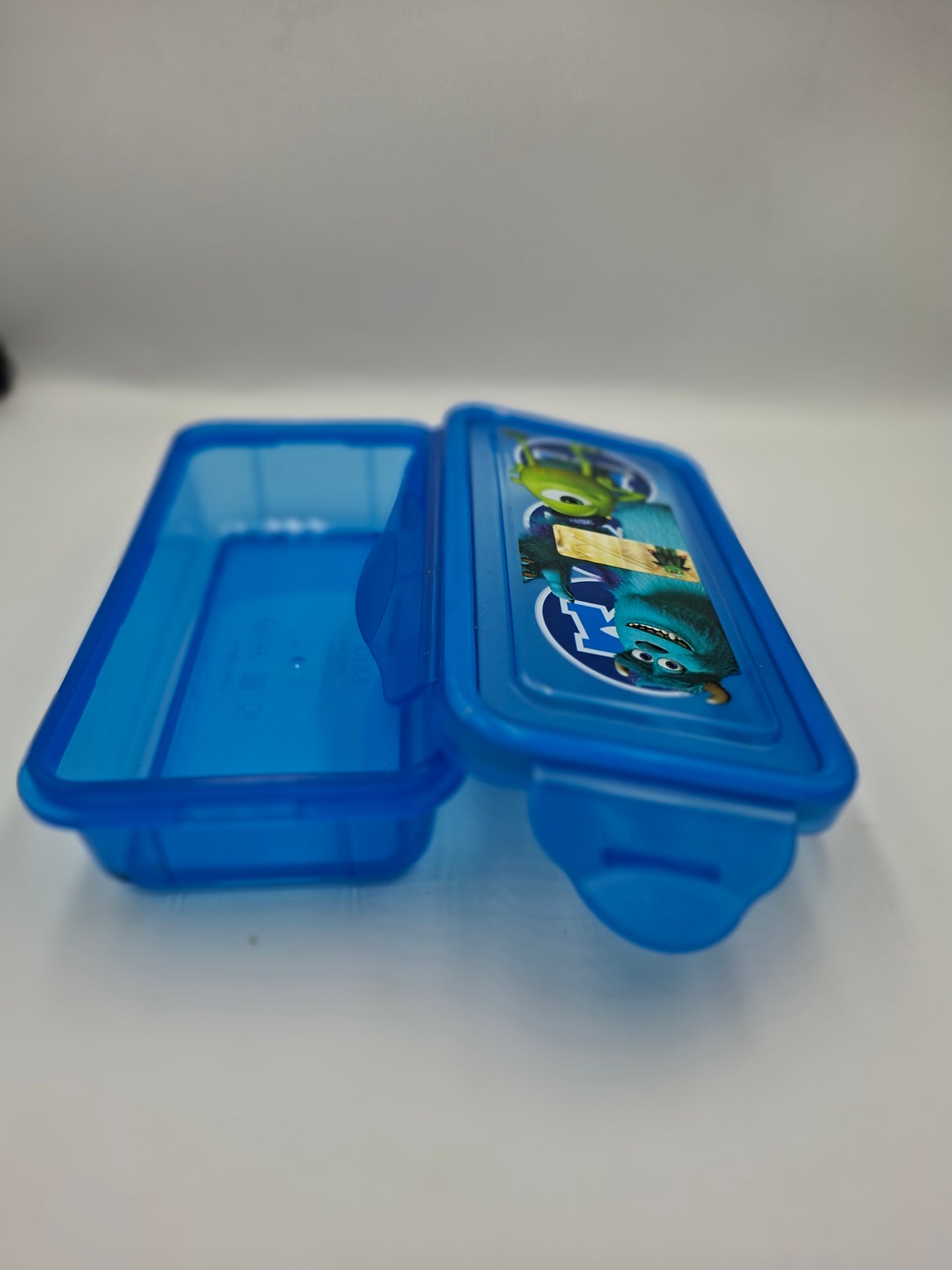 CONTAINER