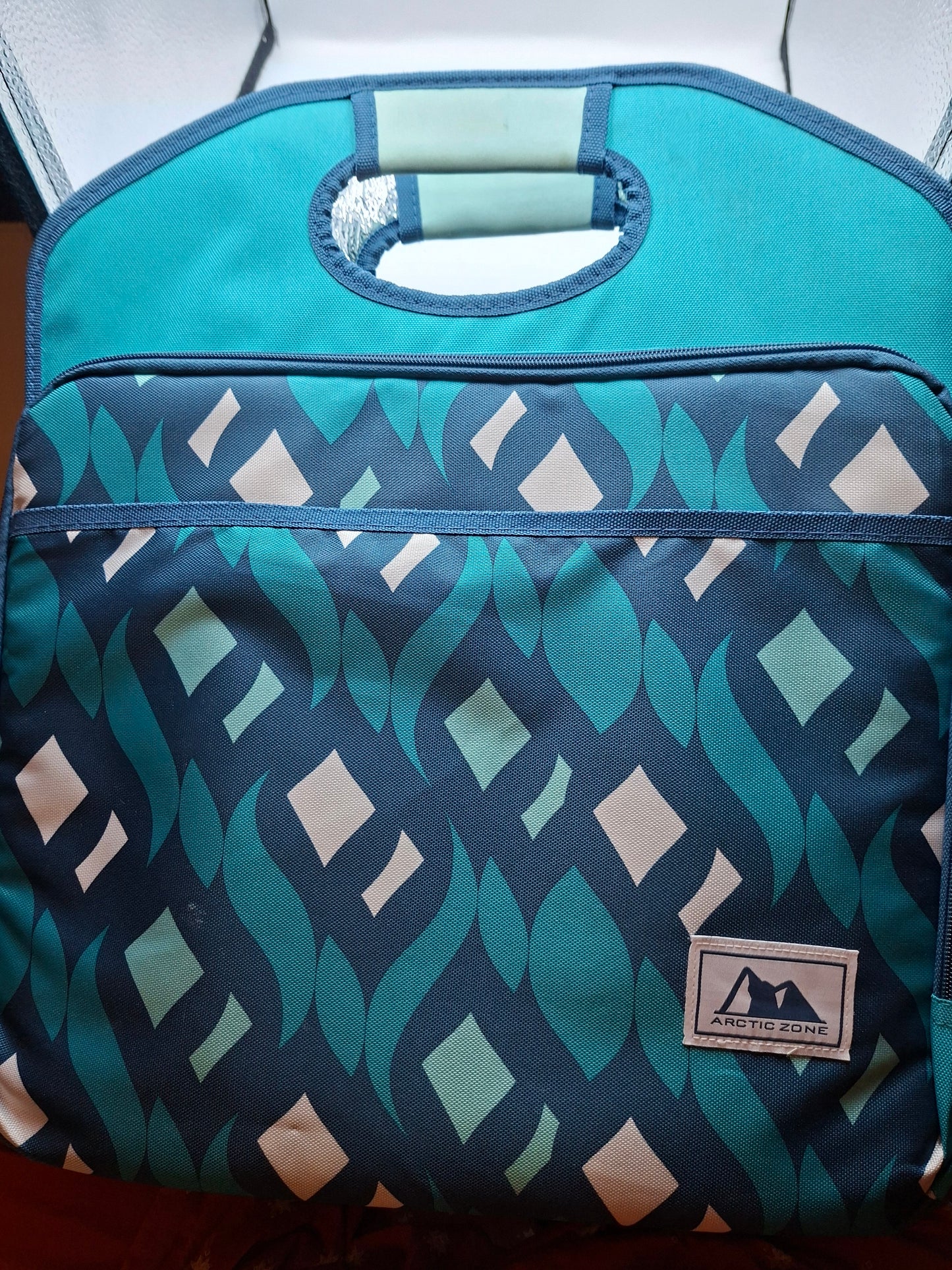 INSULATED BAG