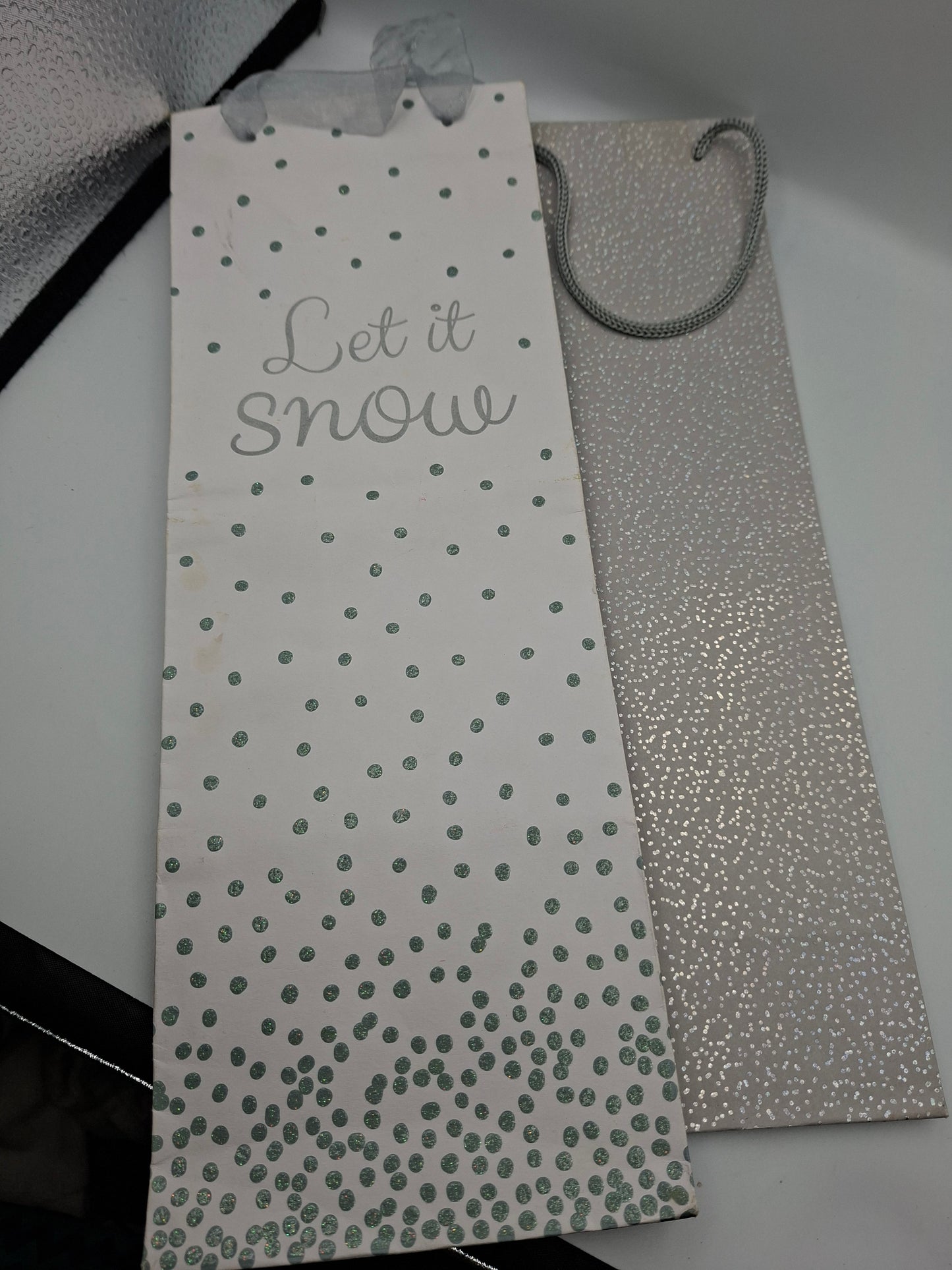 GIFT BAGS 2PCS
