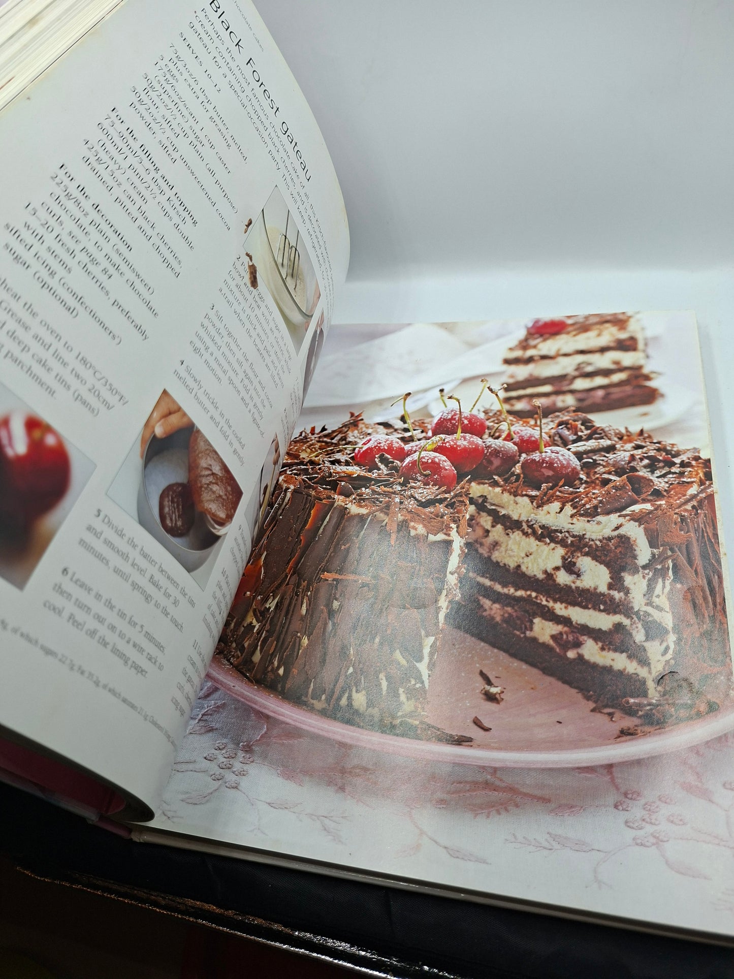 CAKES RECIPIE BOOK