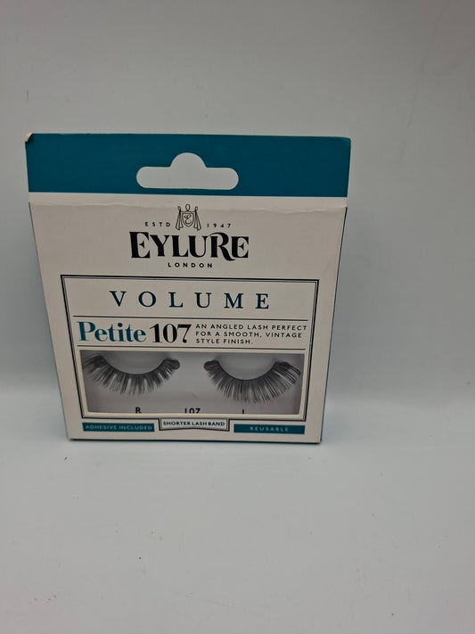 VOLUME EYE LASHES