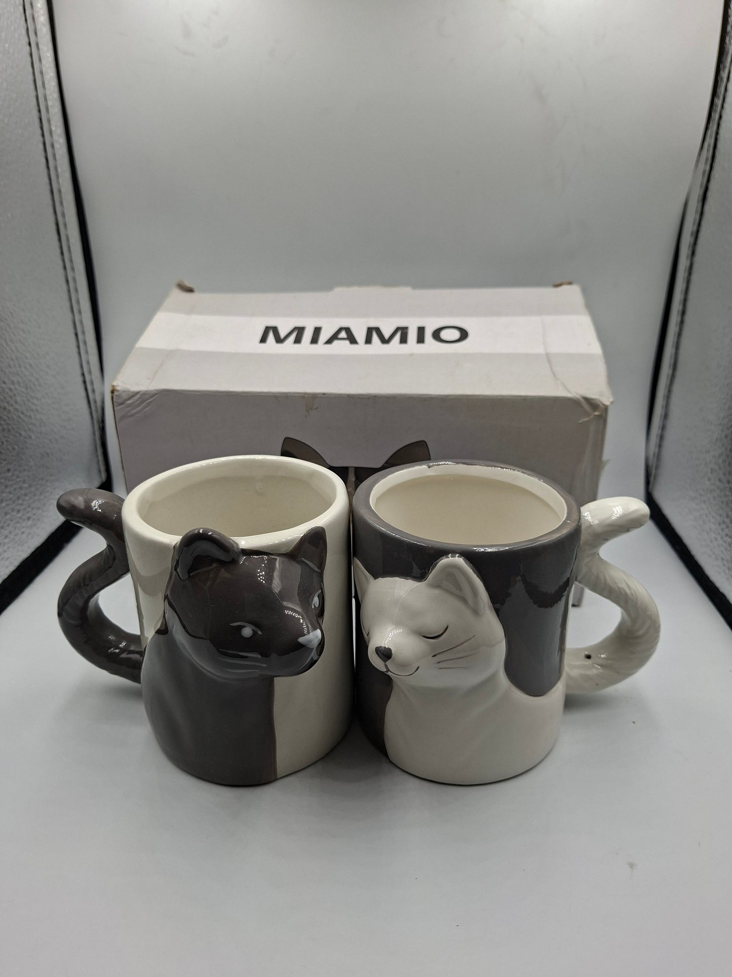 SET OF 2 MUGS