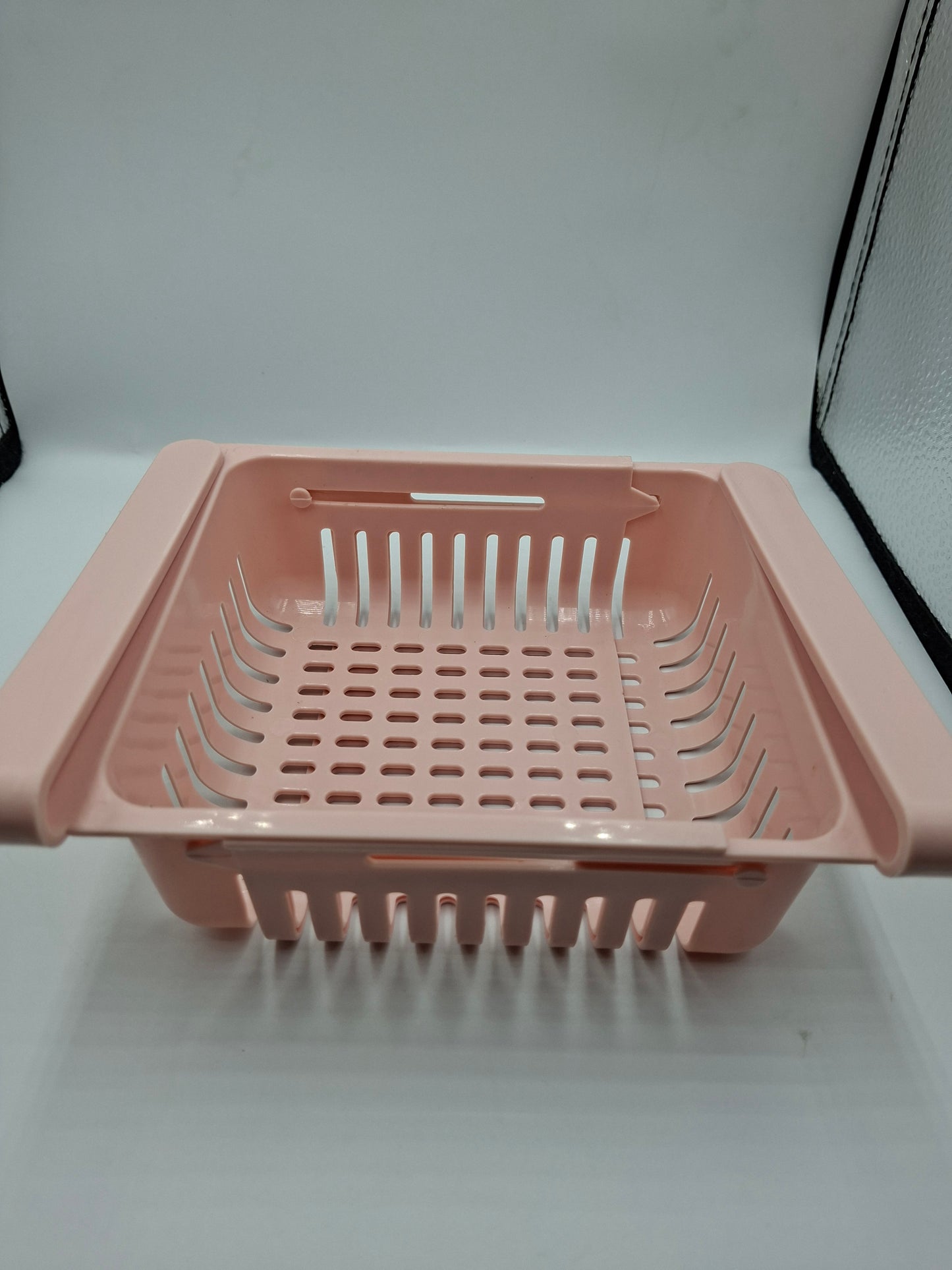 ADJUSTABLE FRIDGE BASKET