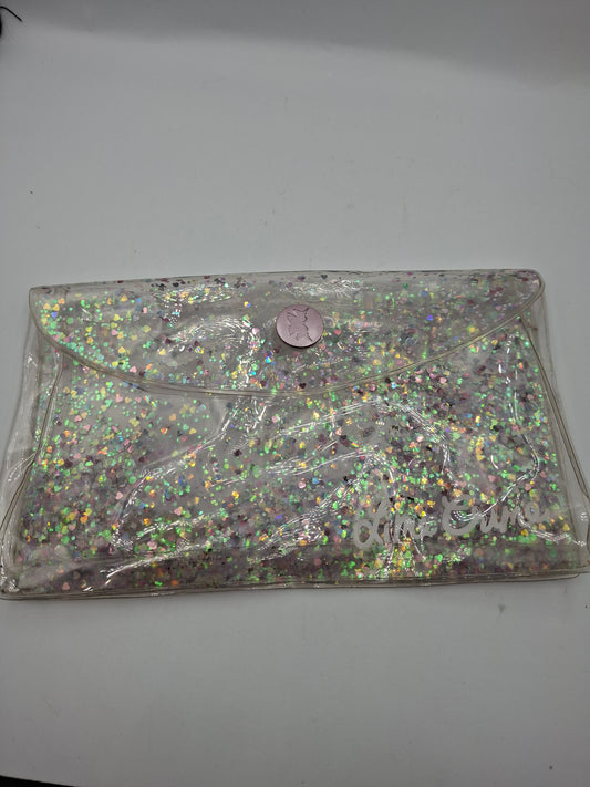 POUCH