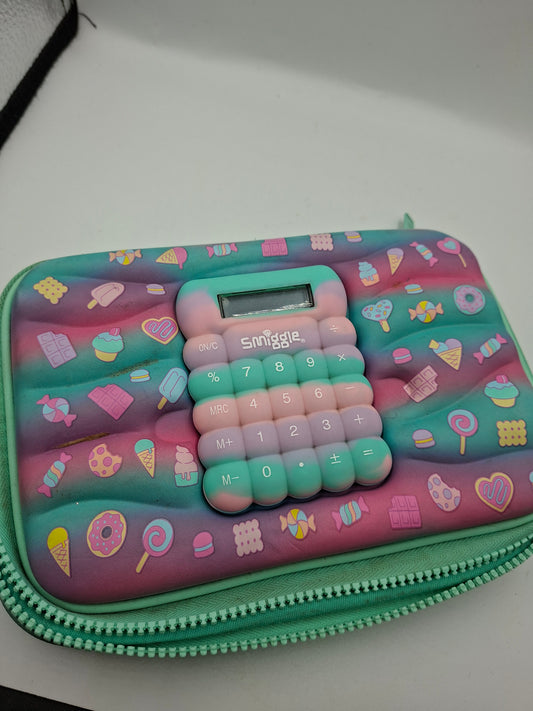 SMIGGLE POUCH