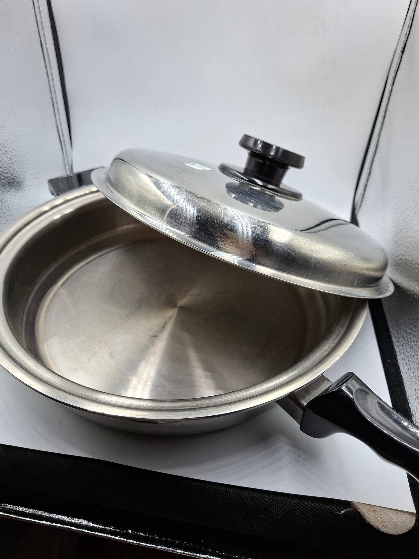 KITCHEN CRAFT 12 INCHES SKILLET