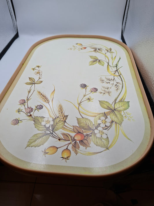 TRAY