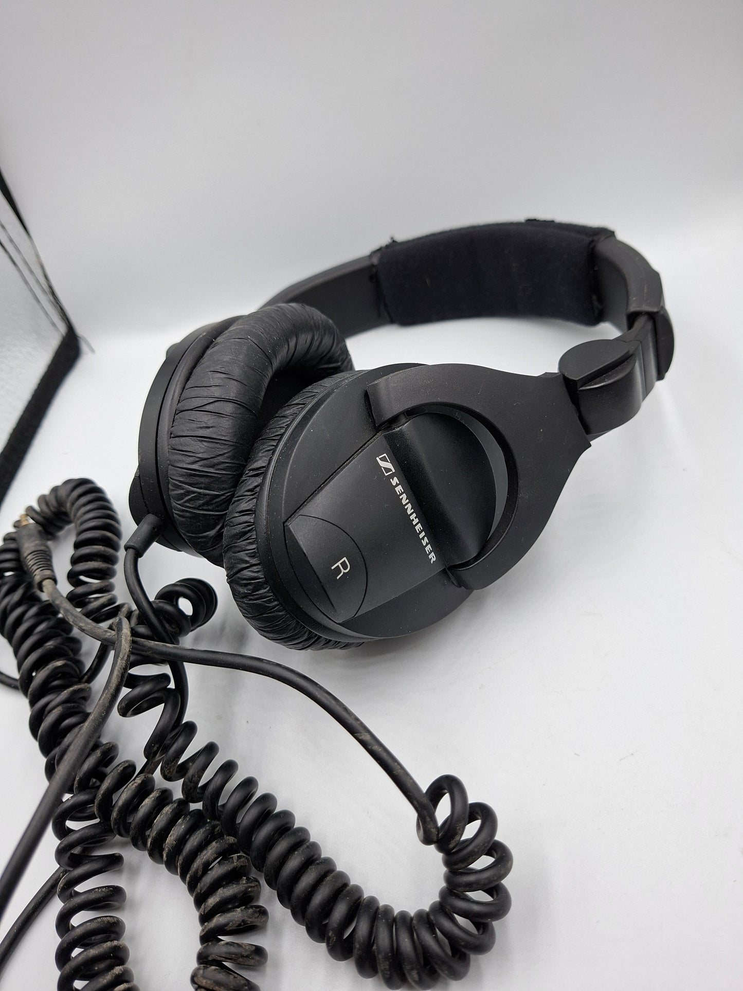 HEADPHONE