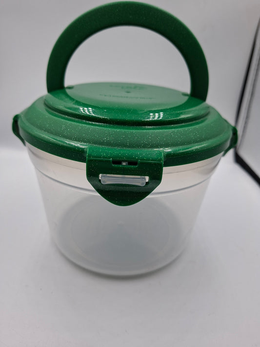 CONTAINER