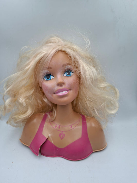 DOLL