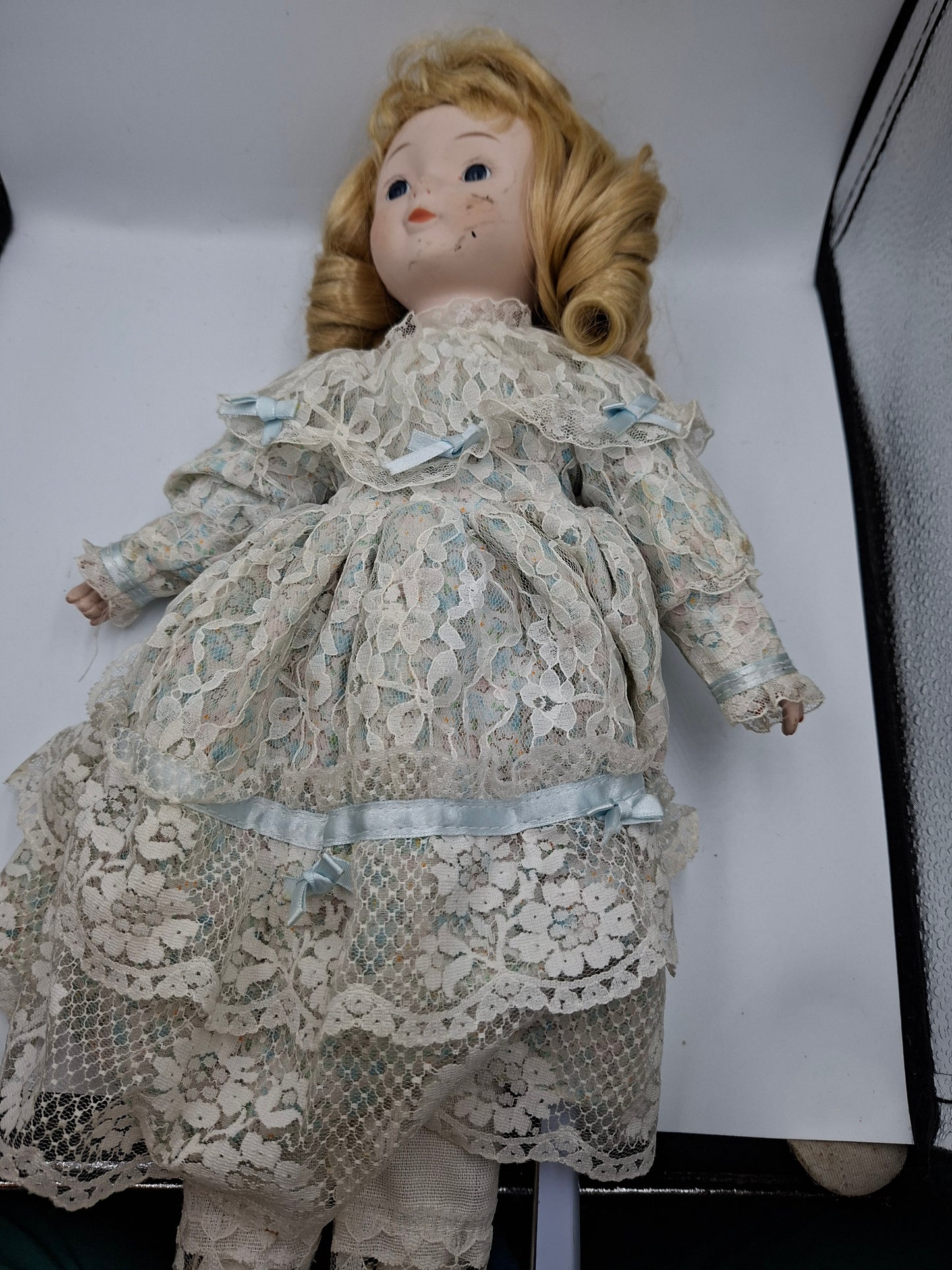 DOLL
