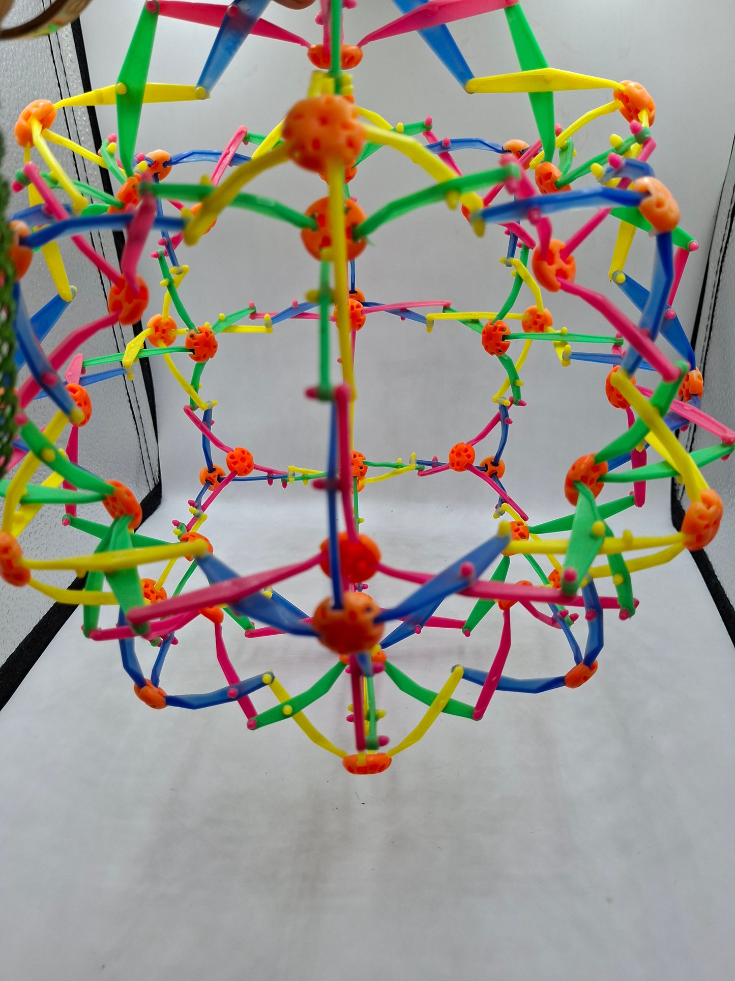 EXPANDABLE BALL