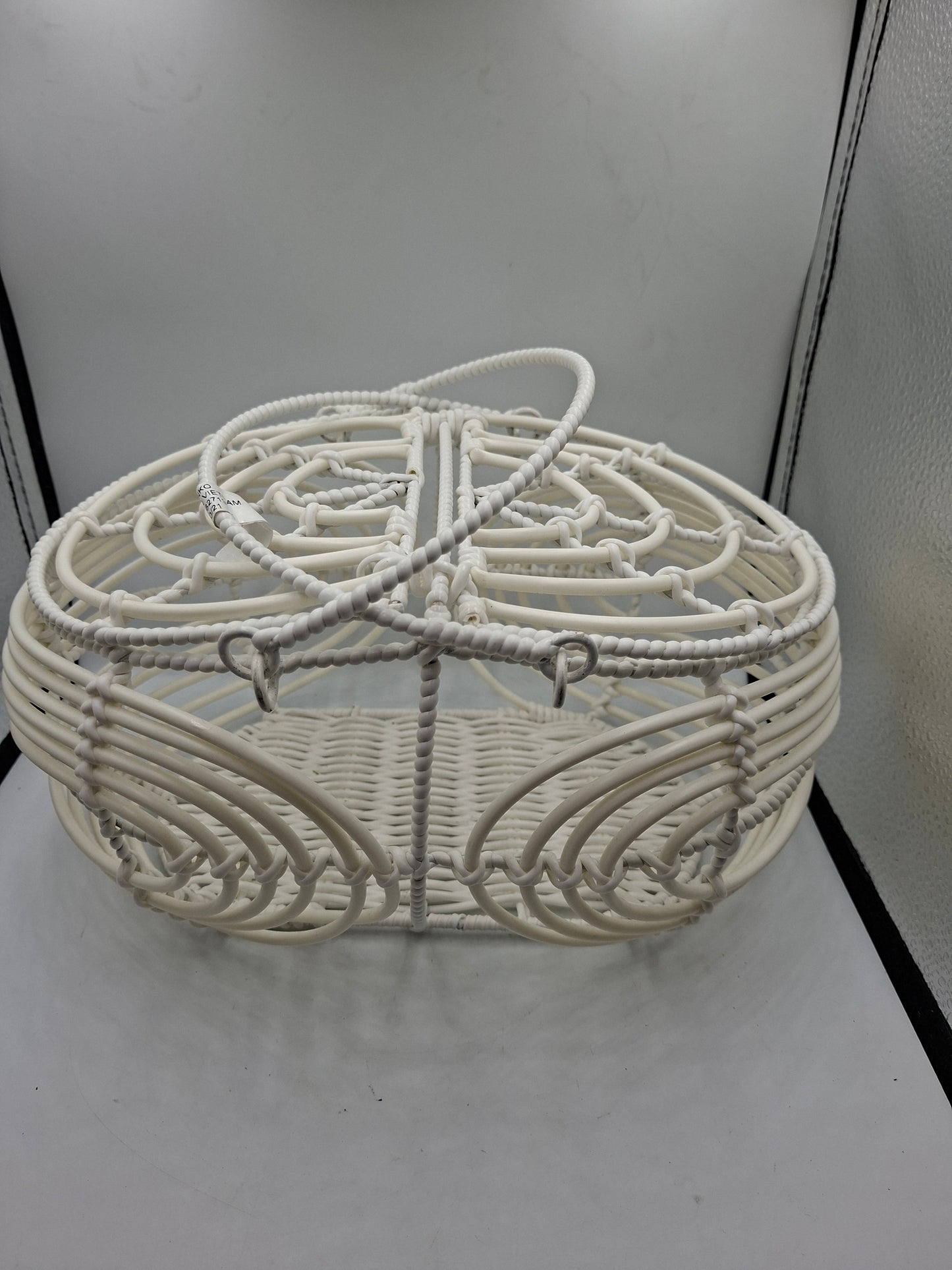 CLASSY BASKET