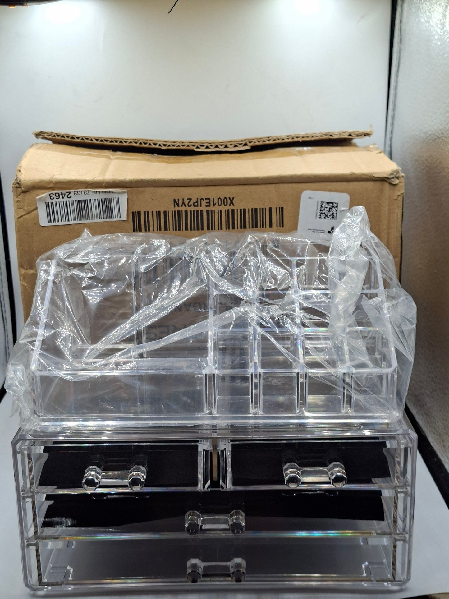 MAKE UP ORGANIZER