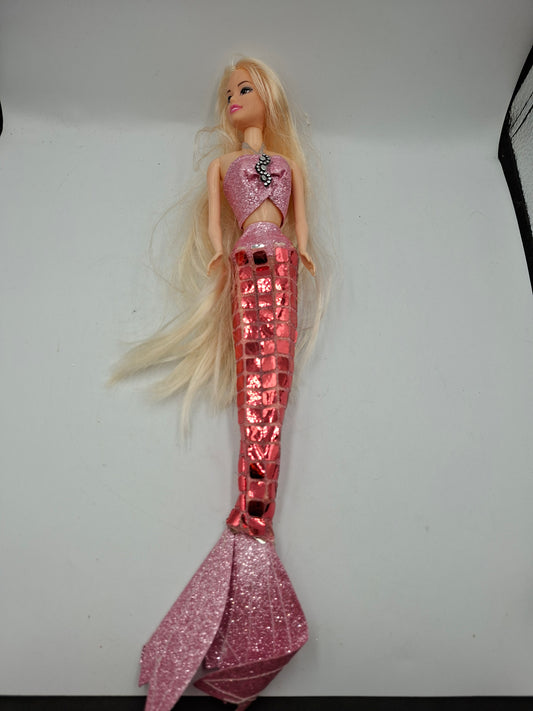 DOLL