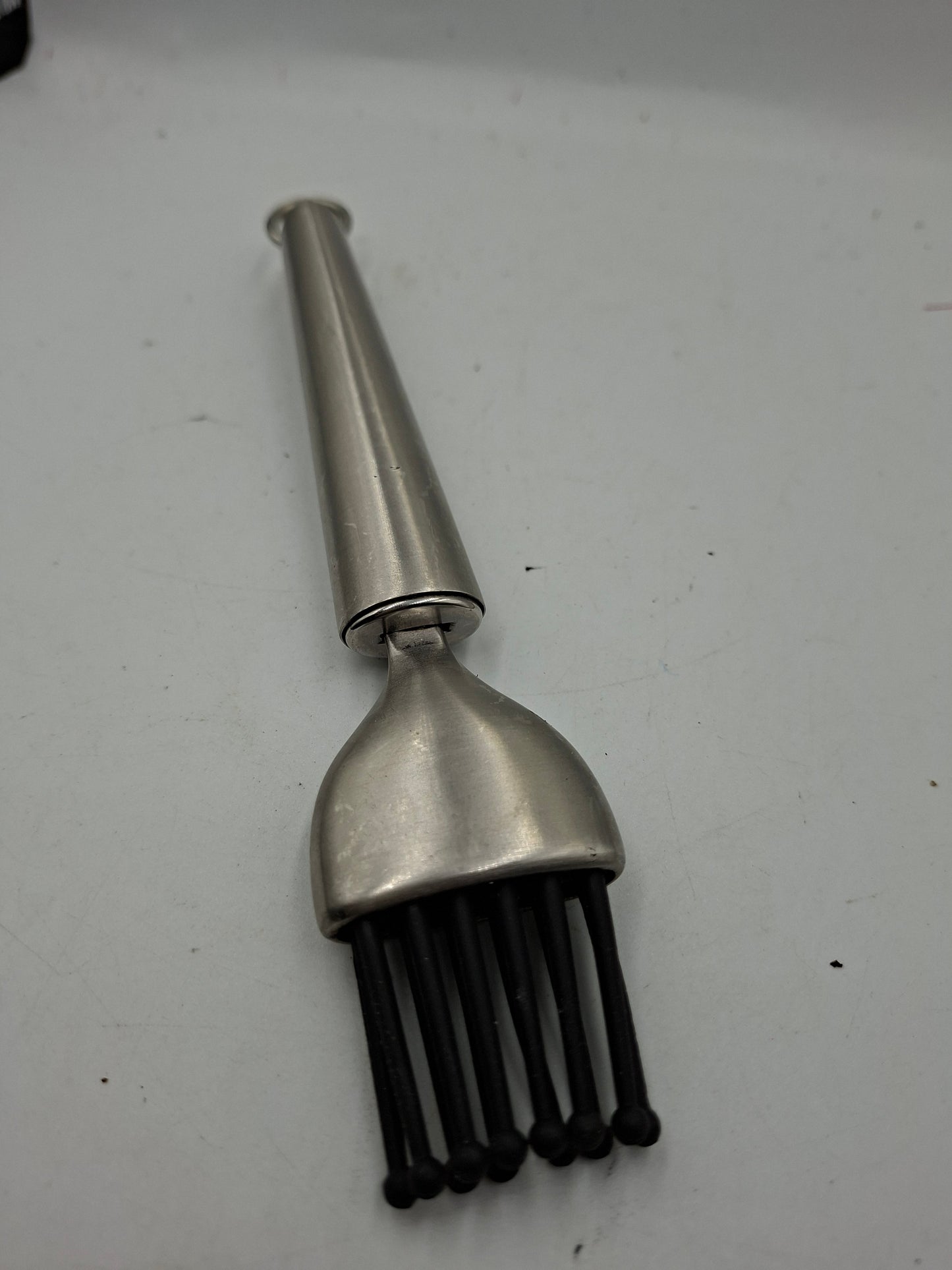 SILICON BRUSH