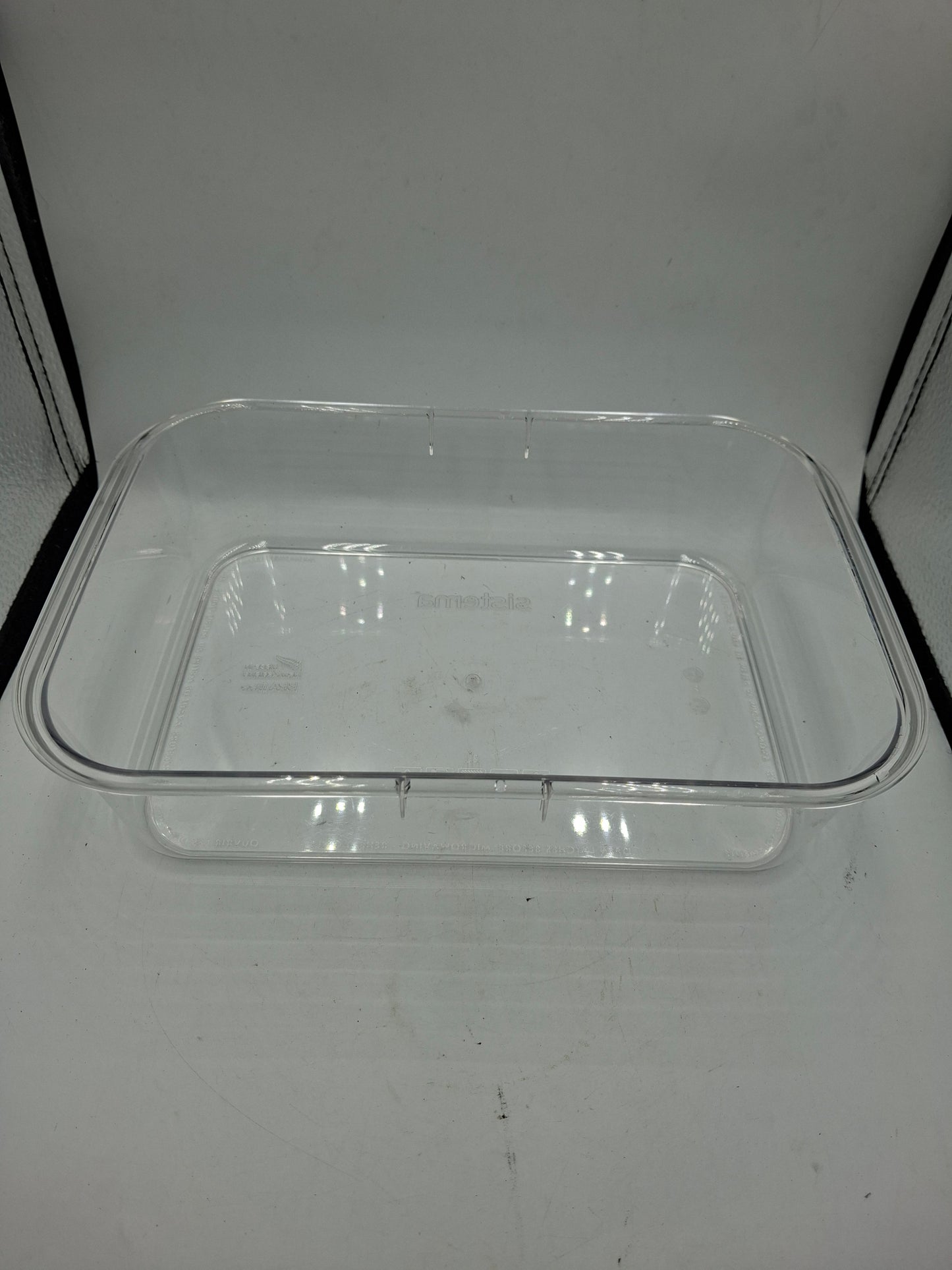 CONTAINER WITHOUT LID