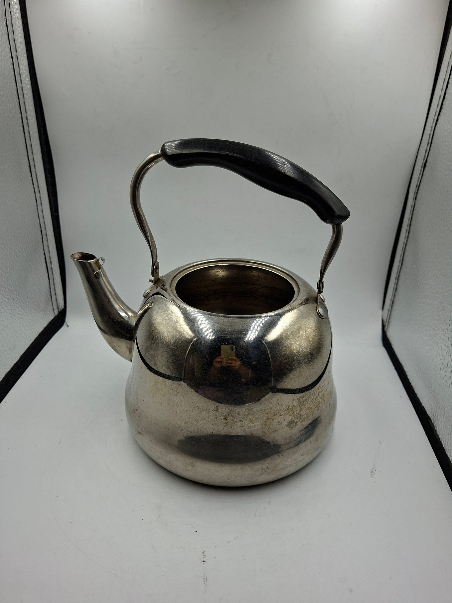 KETTLE WITHOUT LID
