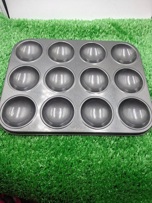 BAKING TRAY