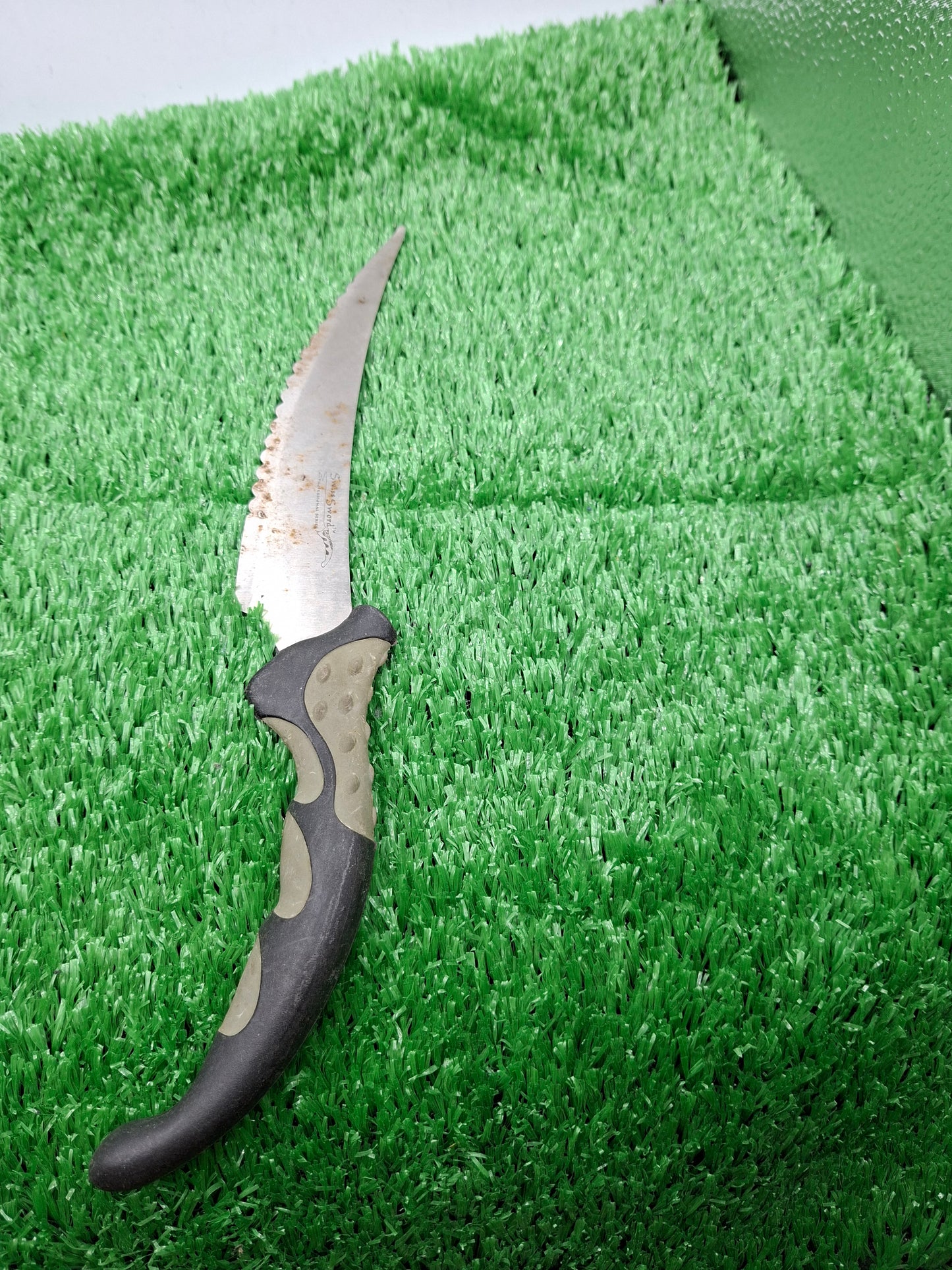 KNIFE