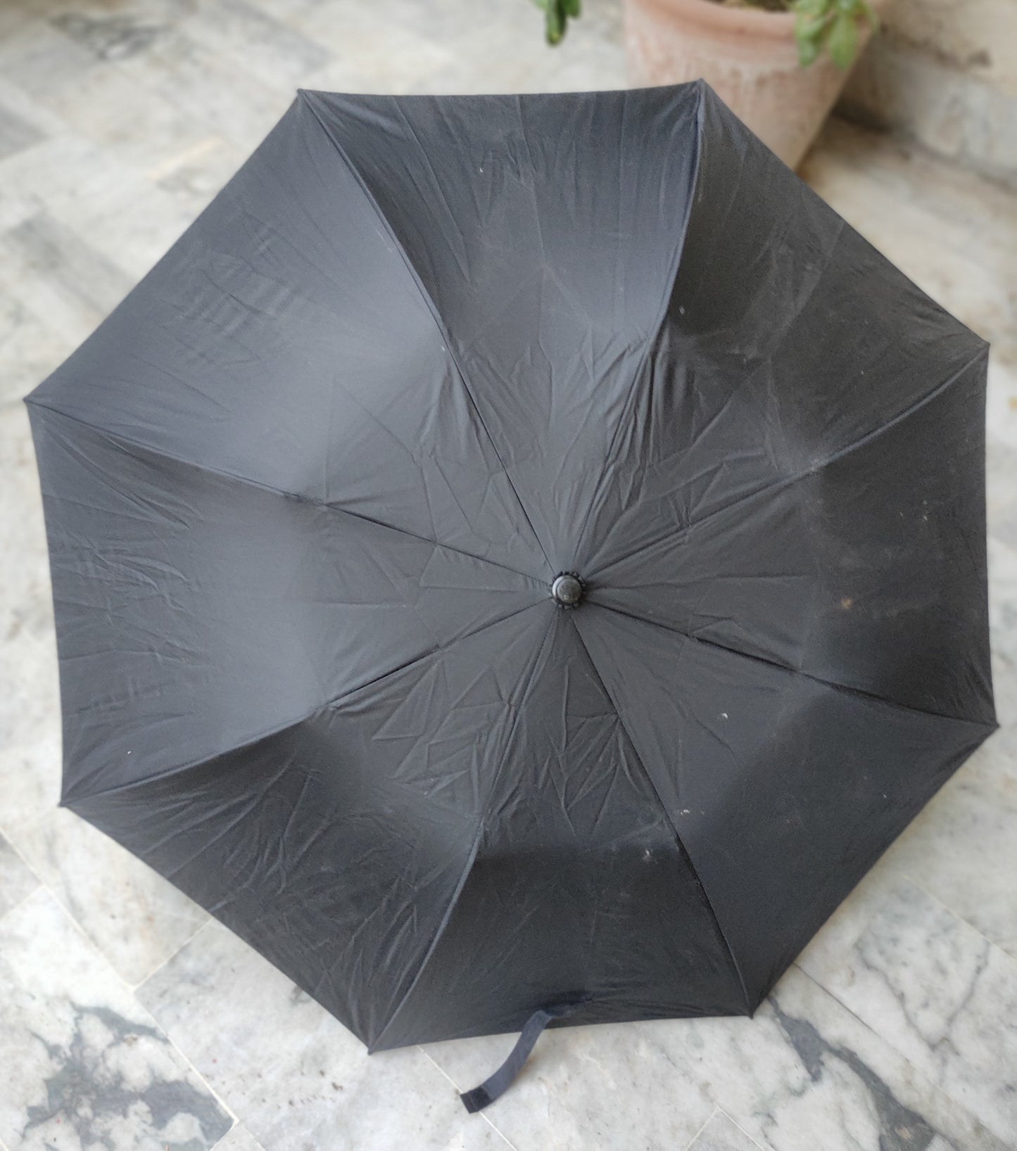 CLASSIC FOLDING UMBRELLA BLACK COLOUR