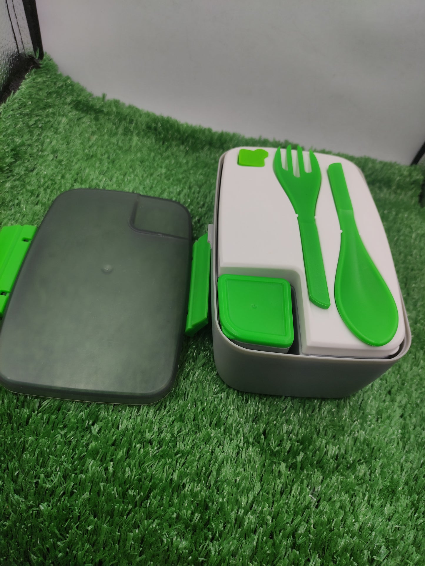 LUNCH BOX