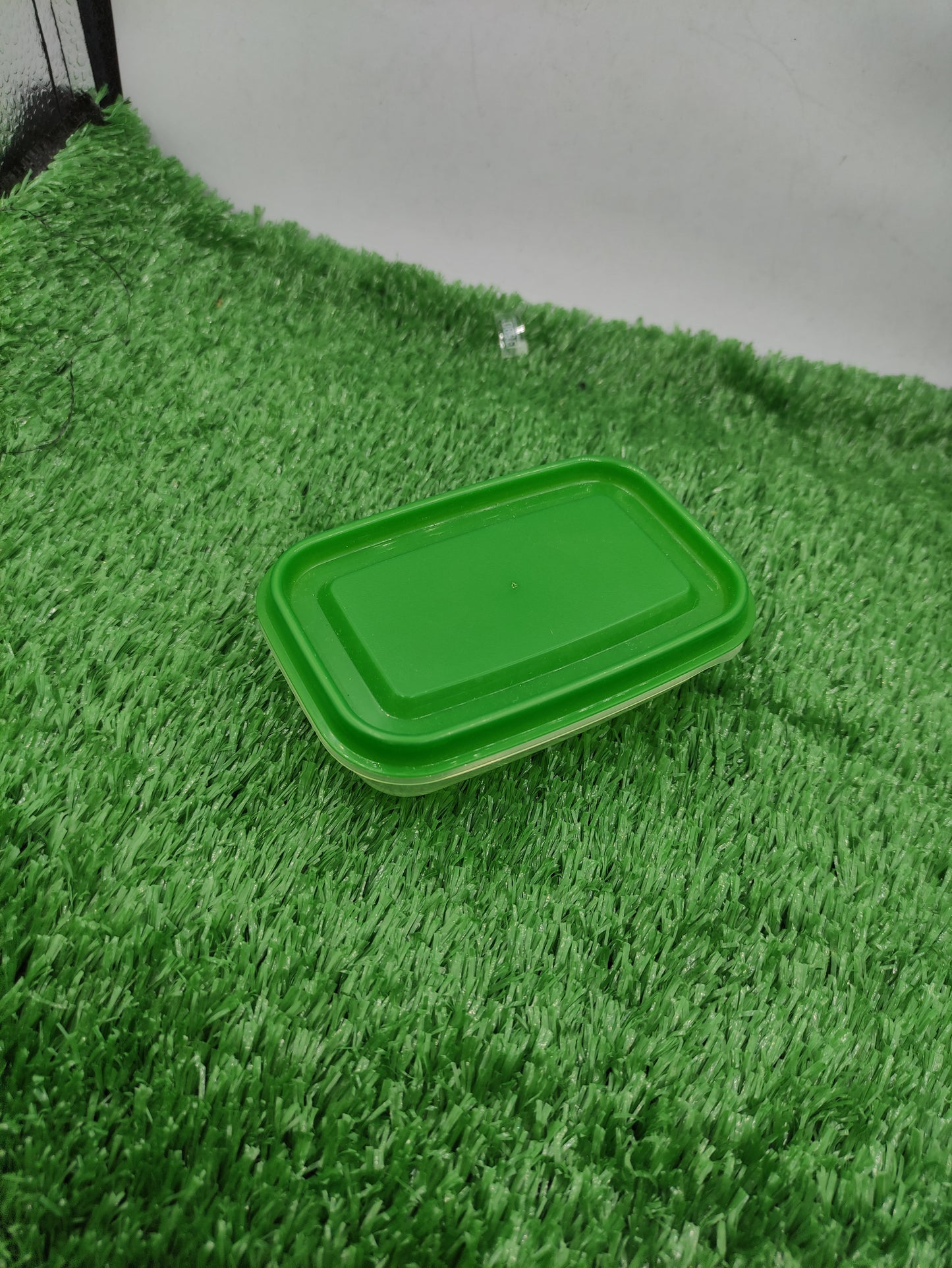 CONTAINER
