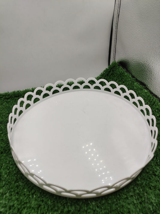 WHITE ROUND SERVING TRAY