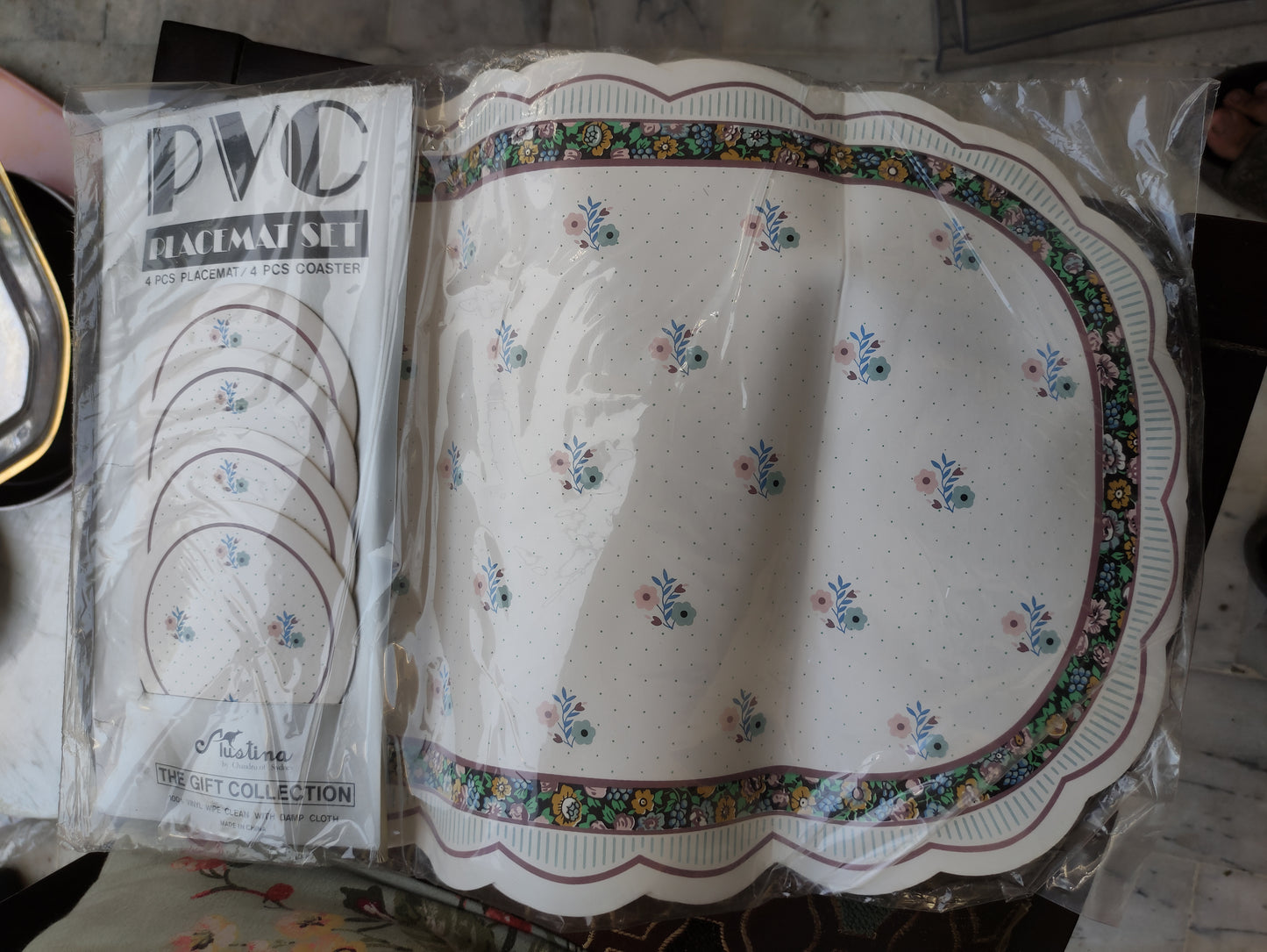 TABLE MATS 4 PCS