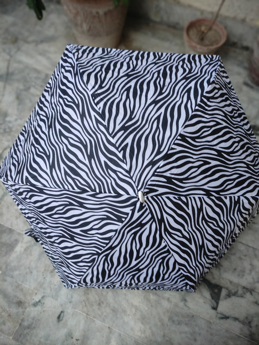 BLACK AND WHITE ZEBRA PRINT COMPACT FOLDING UMBRELLA