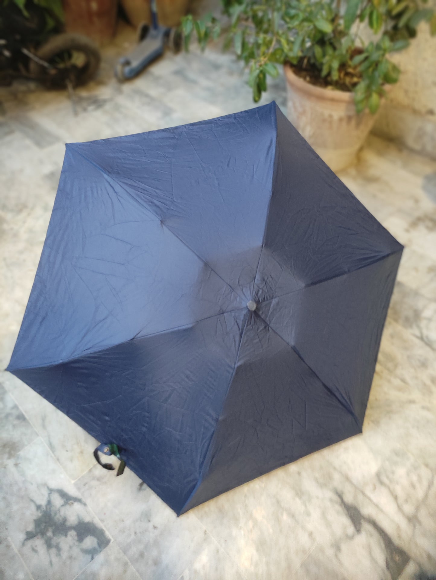 NAVY BLUE FOLDING MECHANICAL UMBRELLA
