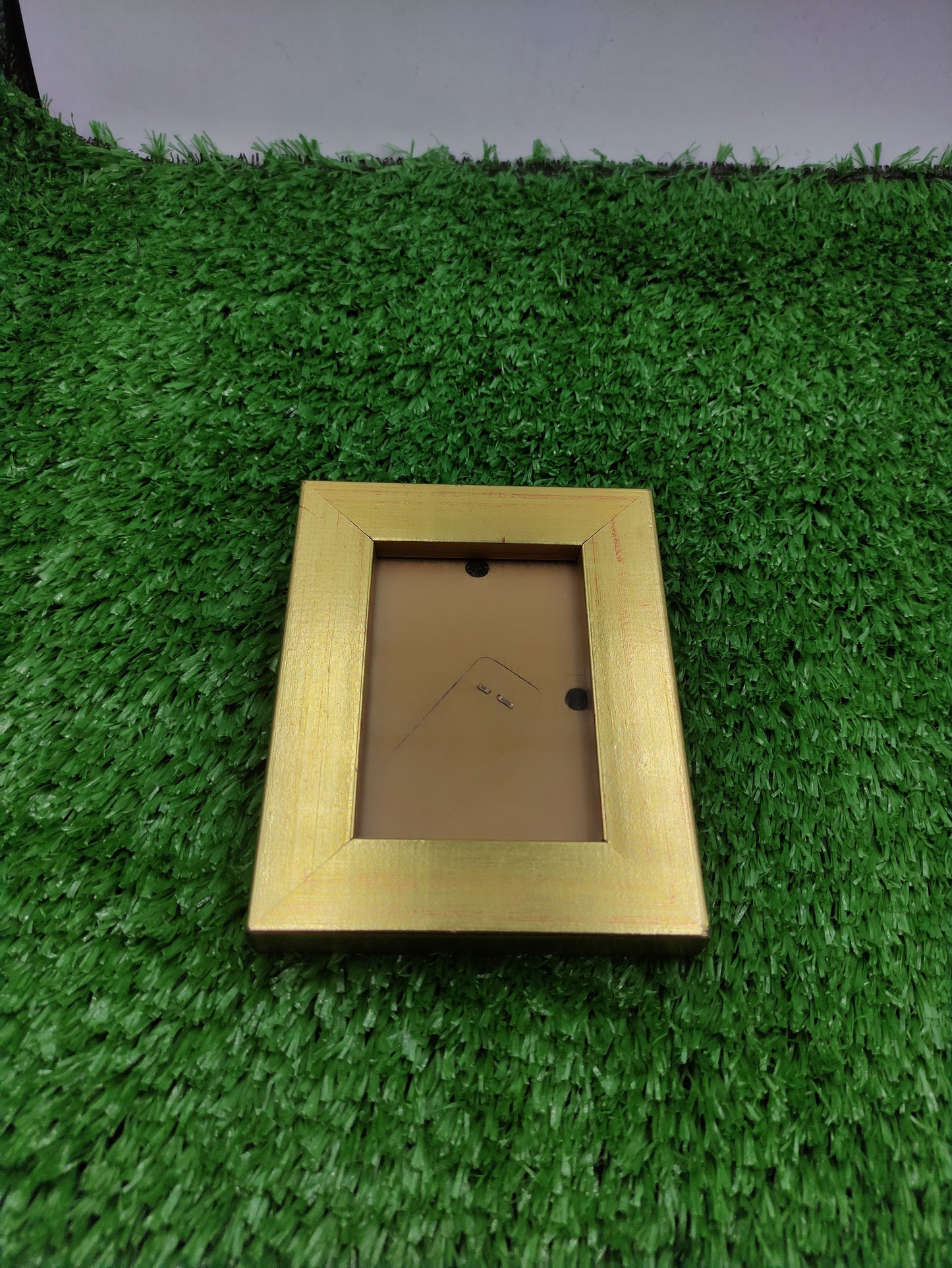 GOLD COLOURE WOODEN  PICTURE FRAME