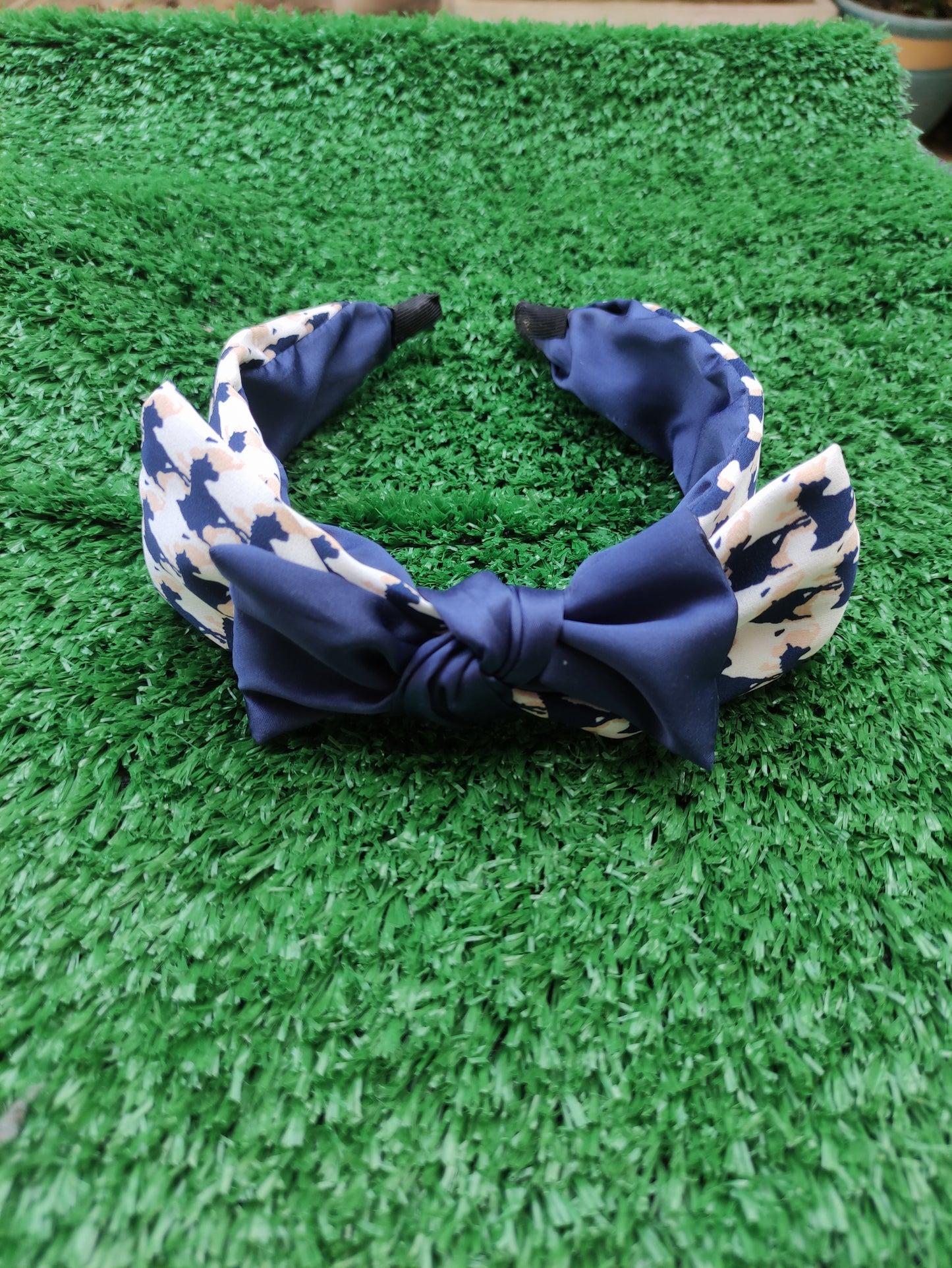 LEOPARD PRINT KNOTTED HEADBAND