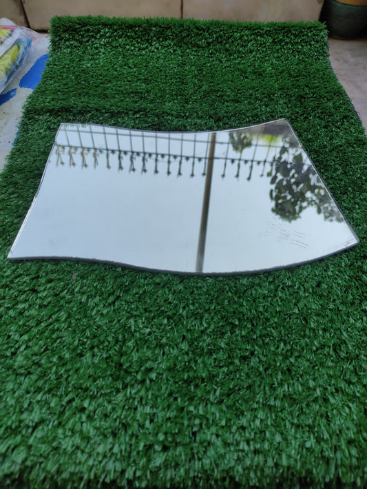 CURVED MIRROR