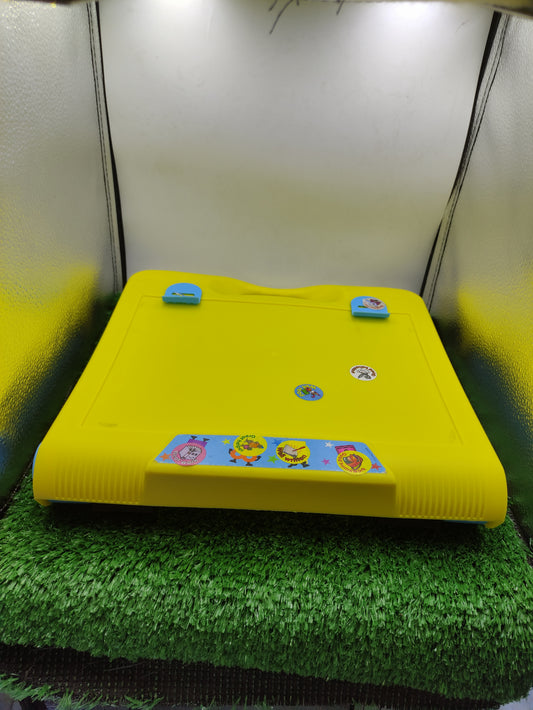 CLASSIC WRITING AND DRAWING BOARD