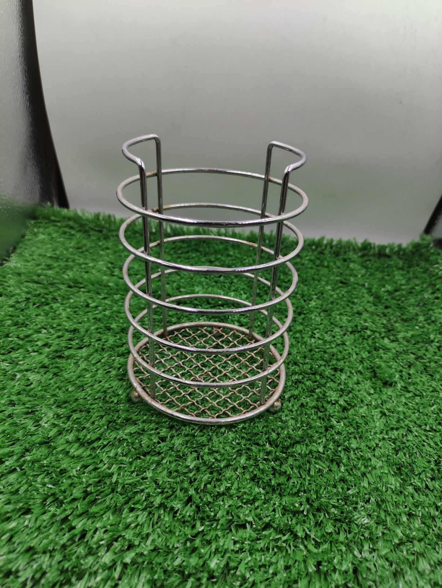 WIRE MESH CUTLERY OR UTENSIL HOLDER
