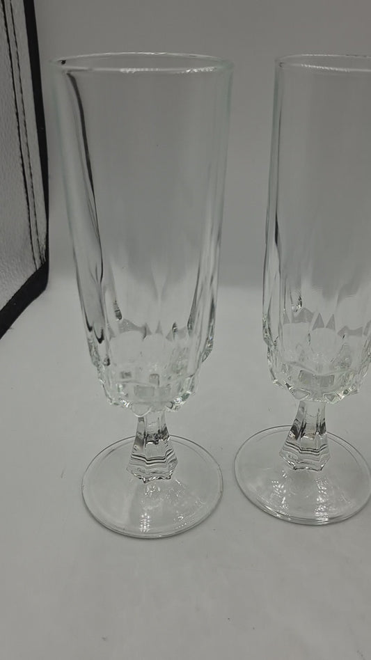 4 crystal glasses