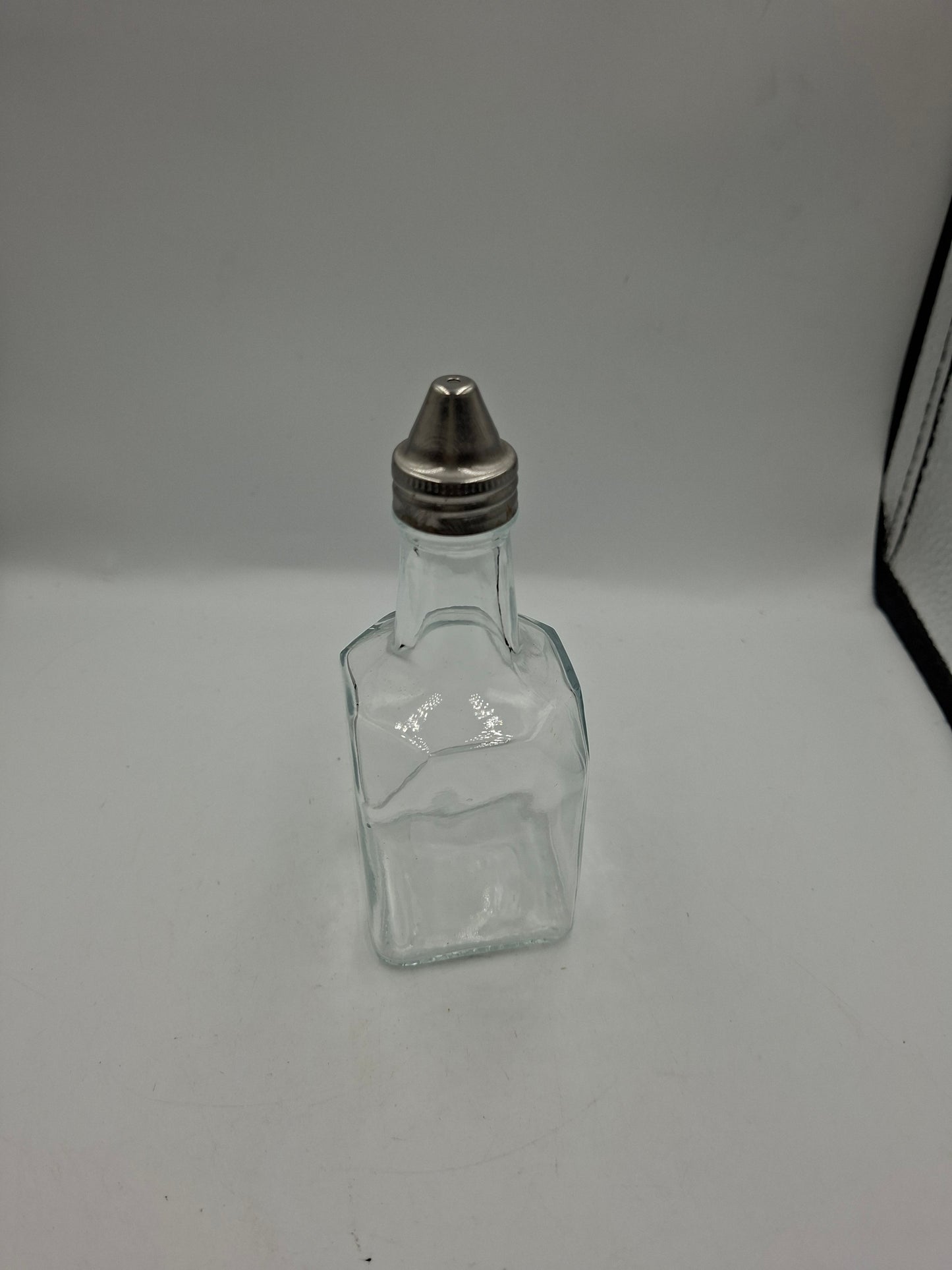 Oil bottle