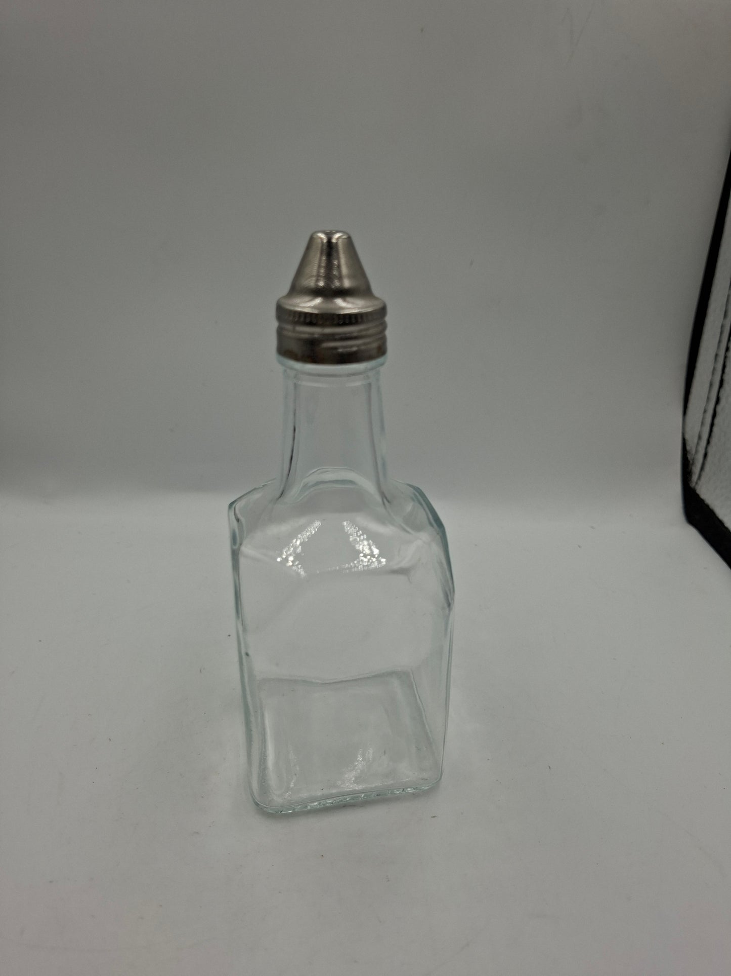 Oil bottle